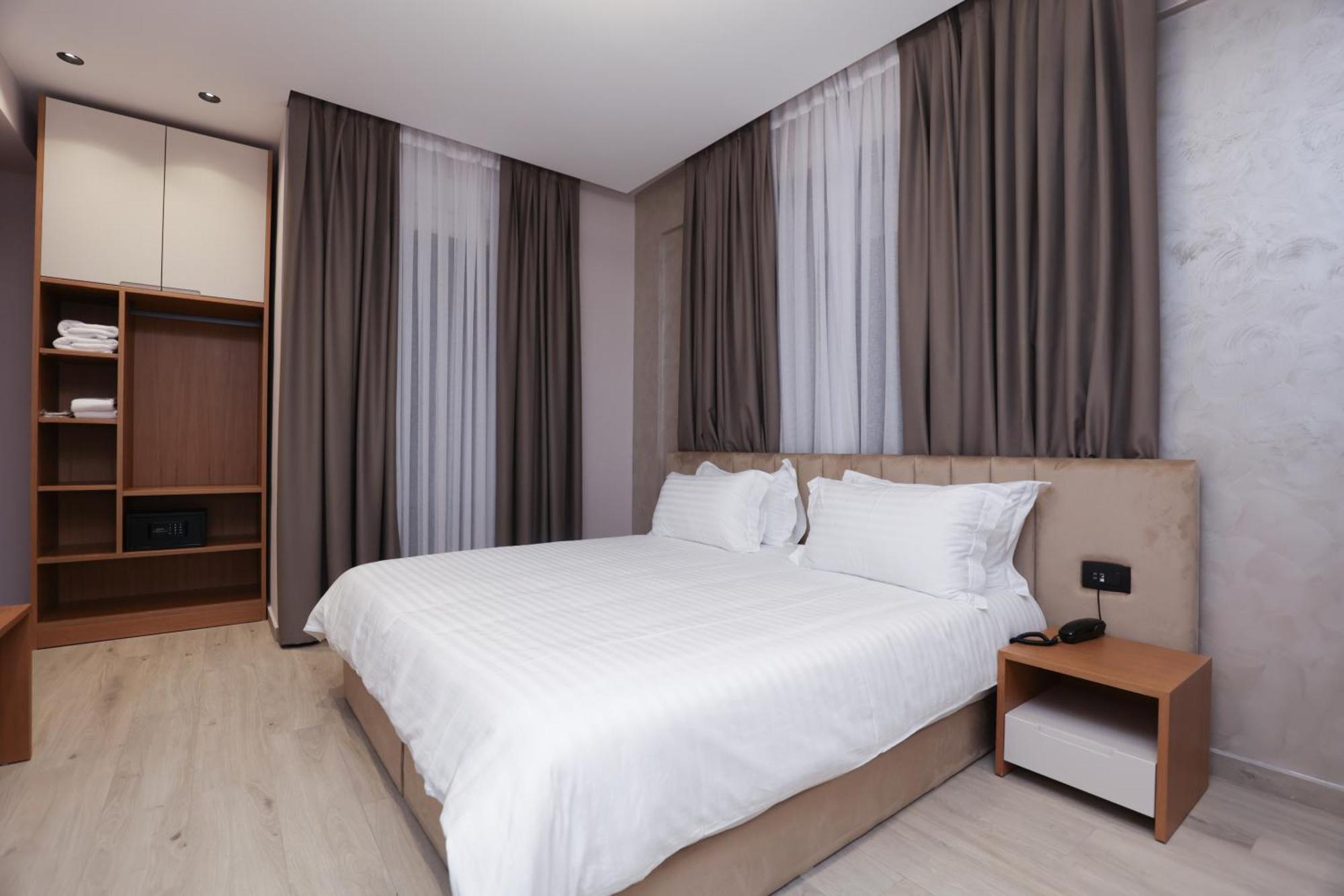 Residence Inn Hotel Tiranë Ngoại thất bức ảnh