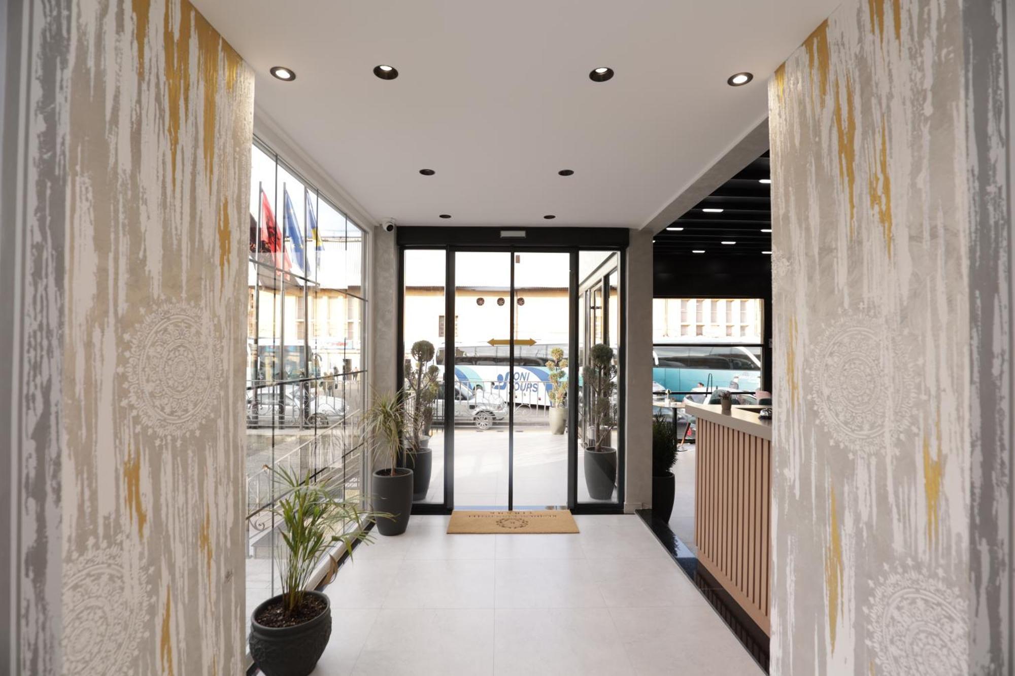 Residence Inn Hotel Tiranë Ngoại thất bức ảnh