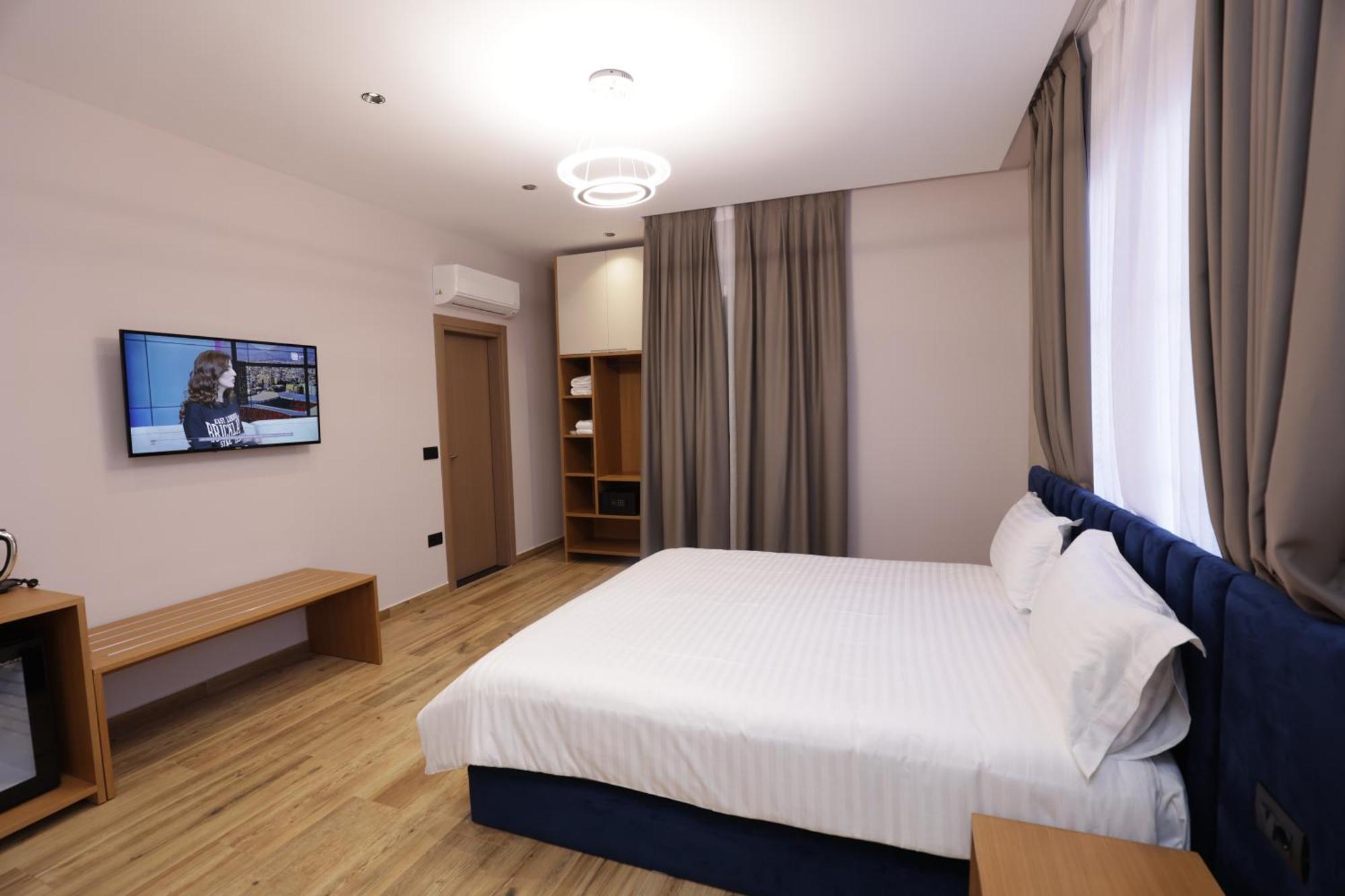 Residence Inn Hotel Tiranë Ngoại thất bức ảnh
